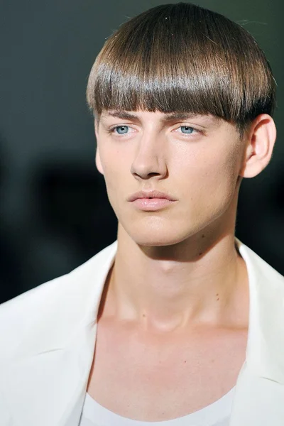 Look 8